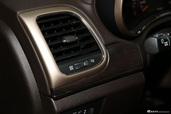 2014款大切诺基3.0L自动旗舰尊悦版