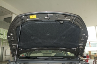 2013款艾瑞泽7 1.6CVT致尚版