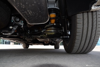 2016款奔驰V级 V260 2.0T自动尊贵版