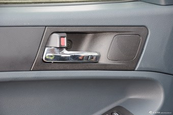 2014款拓陆者E5 2.8T精英版4JB1