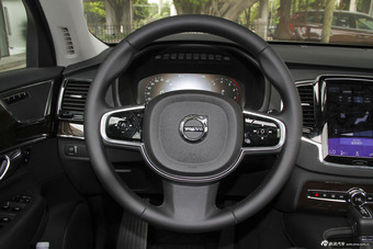 2015款沃尔沃XC90 2.0T自动 T6智雅版5座