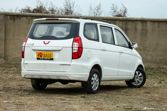 2014款五菱宏光 1.2L 手动标准型