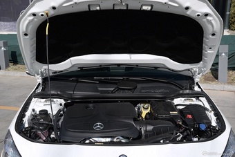 2016款奔驰CLA级 CLA200 1.6T自动动感型图片