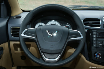 2014款五菱宏光S 1.2L手动舒适型