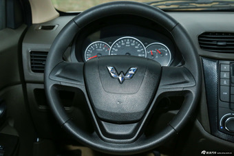 2014款五菱宏光 1.2L 手动标准型