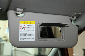 2013款嘉年华三厢1.5L手动风尚型