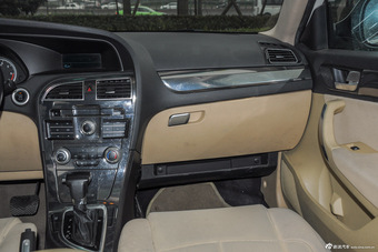 2012款中华V5 1.5T自动四驱豪华型