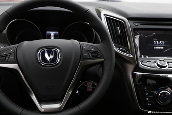2014款长安CS75 2.0L手动豪华型国5
