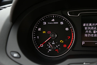 2015款奥迪Q3 35TFSI舒适型