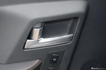 2016款北京BJ40L 2.3T自动四驱尊享版