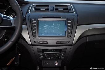 2015款绅宝X65 2.0T手动豪华型