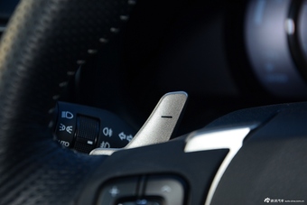 2016款雷克萨斯RC 2.0T 200t F SPORT极致版