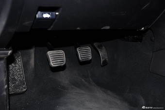 2015款哈弗H5智尊版4G63 2.0T手动两驱精英版