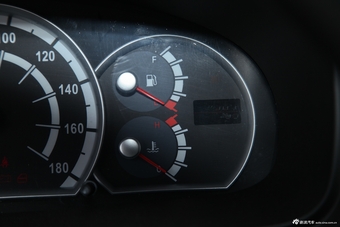 2013款金杯新海狮2.2L豪华型V22