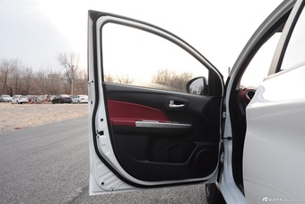 2014款奔奔1.4L自动尊贵天窗型