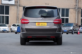 2015款GL8商务车2.4L豪华商务尊享版