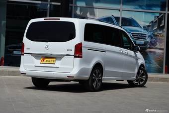 2016款奔驰V级 V260 2.0T自动尊贵版