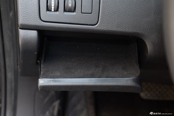 2016款奔腾B90 1.8T自动尊贵型十周年纪念版