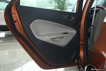 2013款嘉年华三厢1.5L自动时尚型