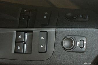 2012款雪佛兰科迈罗