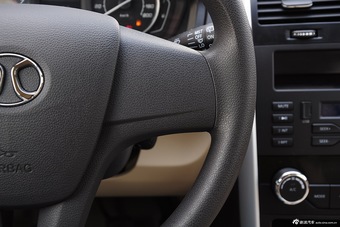 2015款绅宝D20两厢1.5L手动乐天版