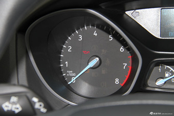 2015款福克斯两厢1.6L自动舒适型