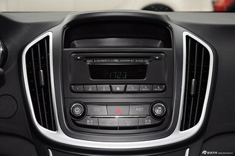 2015款 宝骏560 1.8L手动舒适型