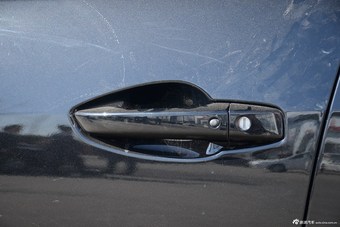 2016款奔腾B90 1.8T自动尊贵型十周年纪念版