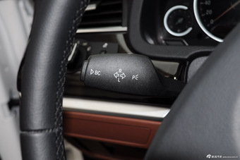 2014款宝马5系GT 528i 2.0T自动领先型