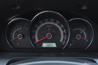 2013款宝骏630 1.5L手动精英型