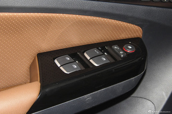 2016款比亚迪S7 2.0T自动旗舰型Plus