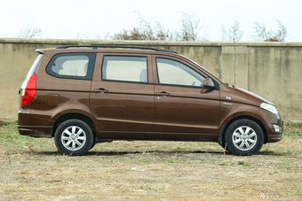 2014款五菱宏光S 1.5L 手动标准型