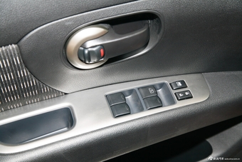 2013款骊威劲锐1.6XL CVT舒适版