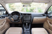 2015款速腾230TSI自动舒适型