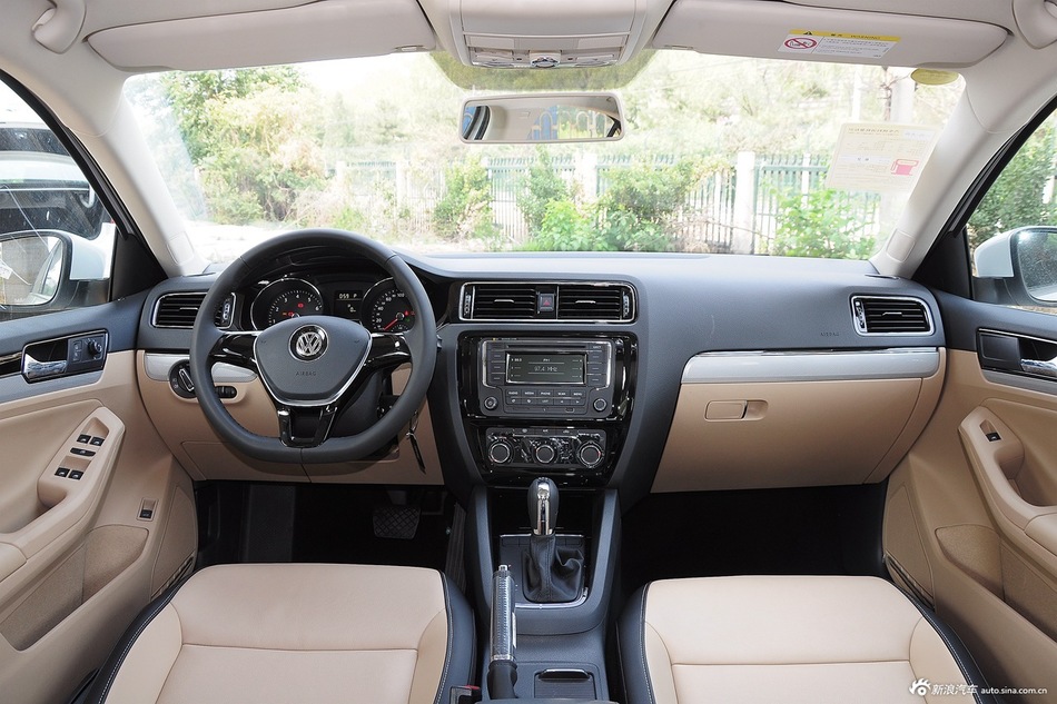 2015款速腾230TSI自动舒适型