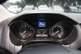 2012款福克斯两厢1.6L自动风尚型