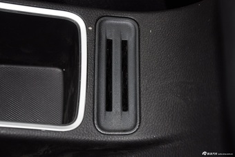 2015款 宝骏560 1.8L手动舒适型