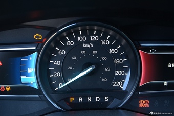 2016款探险者2.3T自动精英版