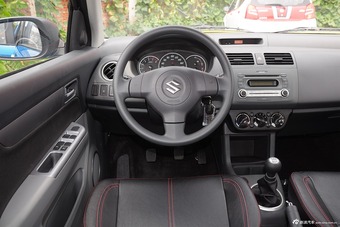 2015款雨燕1.5L手动限定版