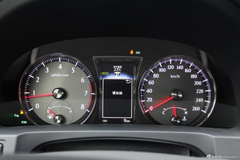 2015款皇冠2.5L自动尊享版