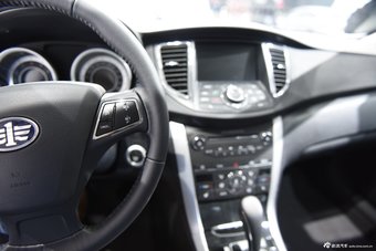 2015上海车展：奔腾B90