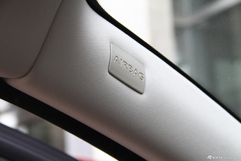 2015款捷豹XJL 2.0T两驱典雅商务版