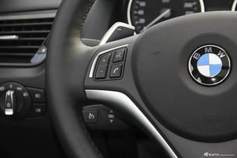 2015款宝马X1 2.0T自动xDrive20i 时尚晋级版