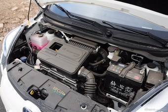 2014款奔奔1.4L自动尊贵天窗型