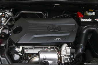 2016款比亚迪宋1.5TI手动尊贵型