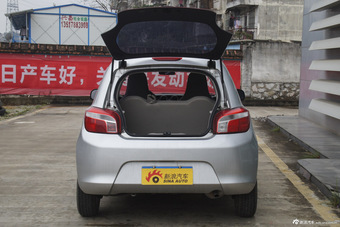 2014款启辰R30 1.2L手动优享版