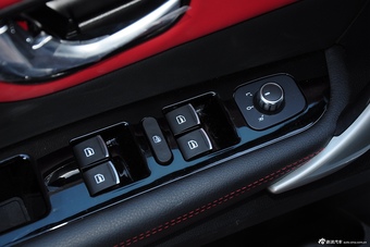 2015款哈弗H1 1.5L自动尊贵型