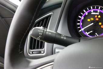 2014款英菲尼迪Q50 3.7自动豪华型到店实拍
