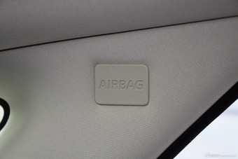 2015款捷豹XJL80周年版