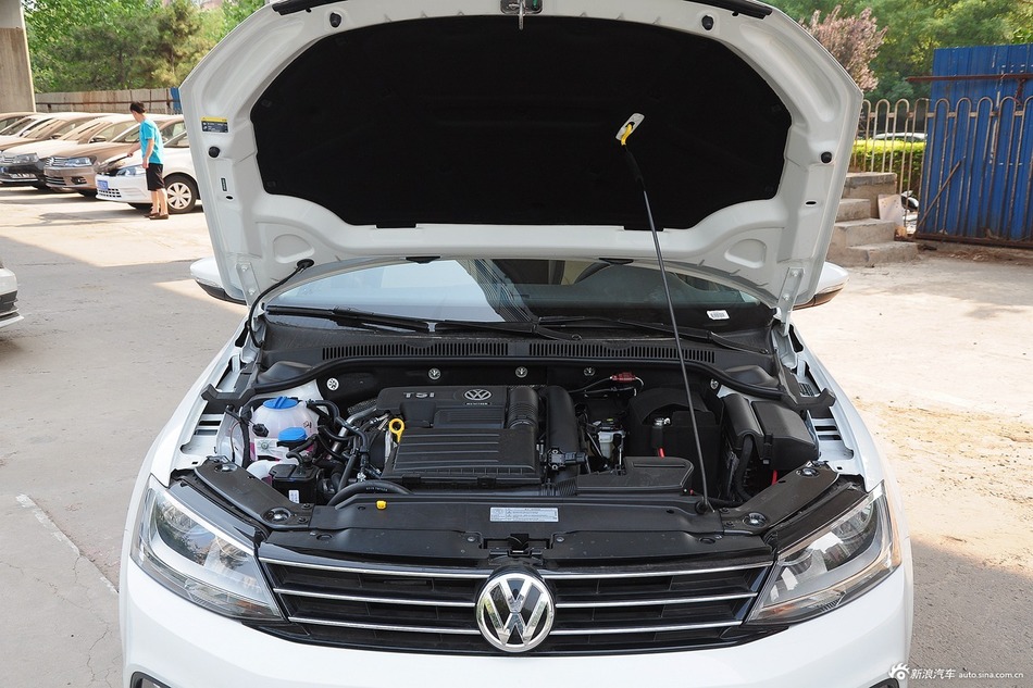 2015款速腾230TSI自动舒适型